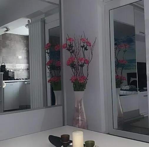 Marisole شقة كونستانتا