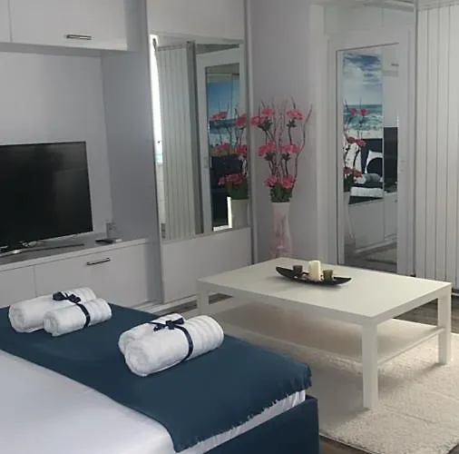 Marisole كونستانتا